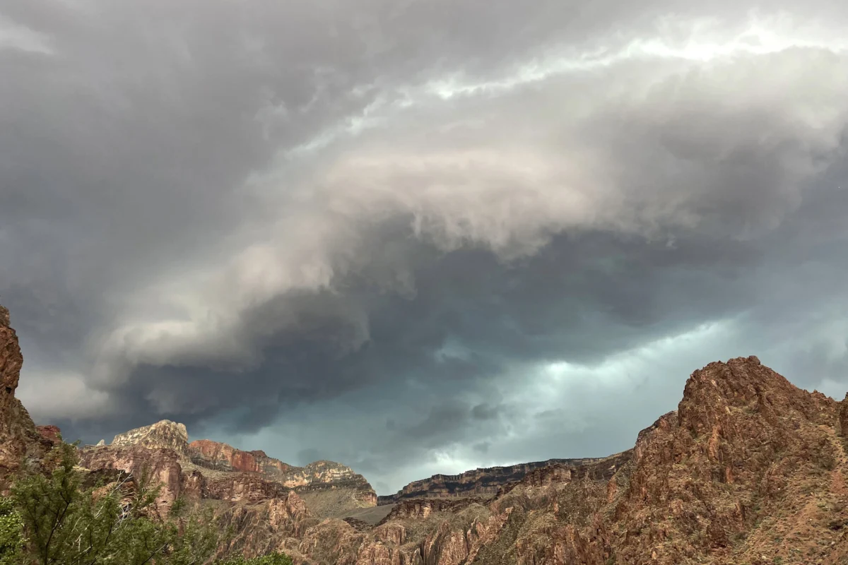 Western Water Year of Extremes: From Parched Riverbeds to Flash Floods Highlights Climate Shift